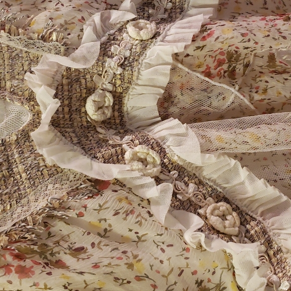 Ruffle Tank Top - Picture 3 of 6